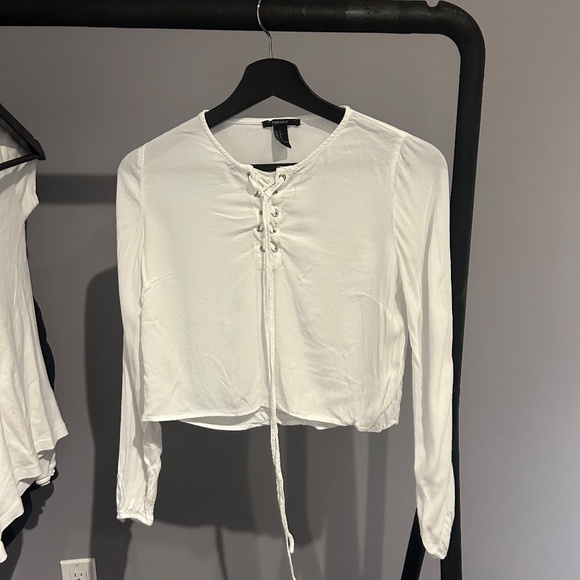 Forever 21  Lace Tie Crop Top - Picture 1 of 3